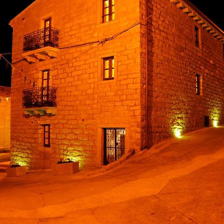 La Casa Di Babbai Hotel Nuchis Exterior photo