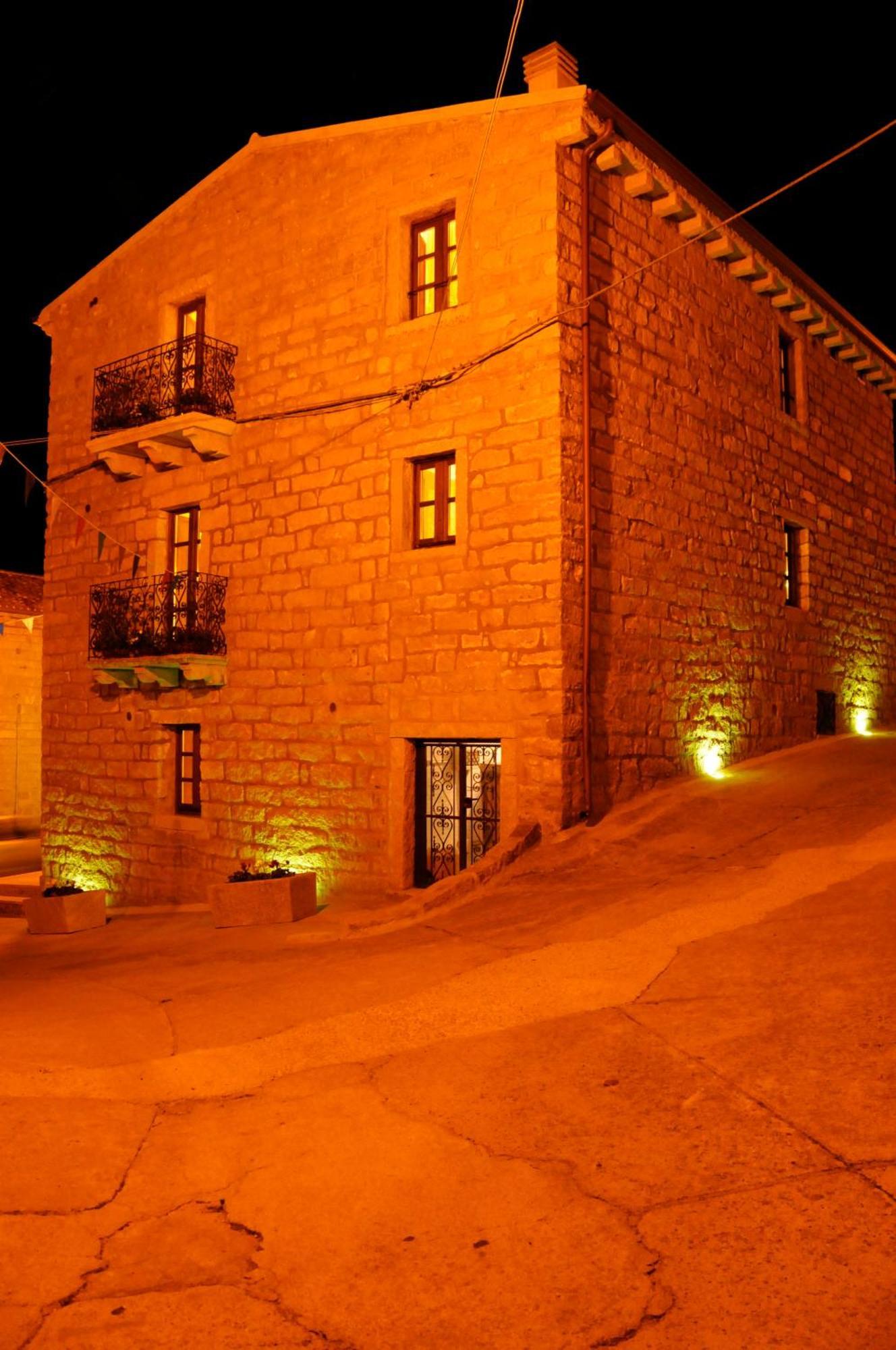 La Casa Di Babbai Hotel Nuchis Exterior photo