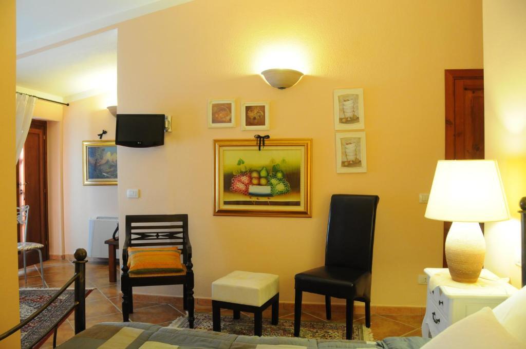 La Casa Di Babbai Hotel Nuchis Room photo