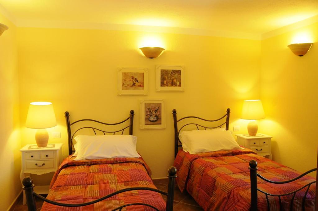 La Casa Di Babbai Hotel Nuchis Room photo