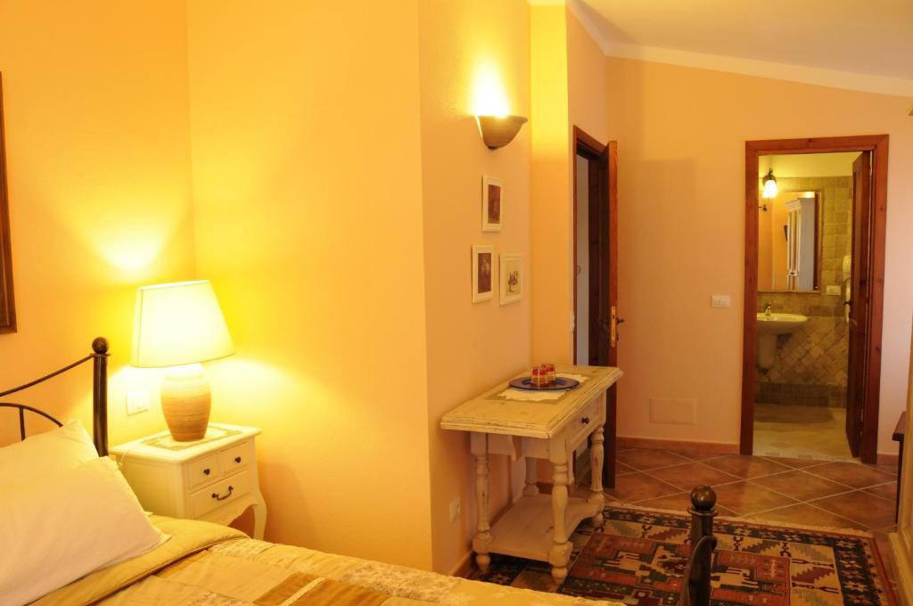 La Casa Di Babbai Hotel Nuchis Room photo